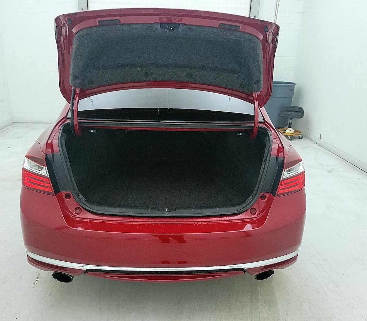 Trunk/Cargo (Seats Up)
