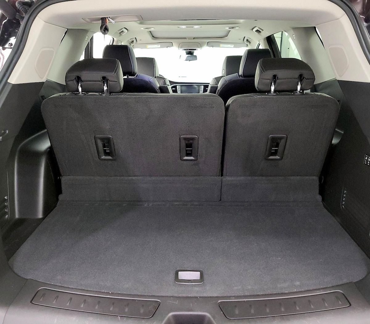 Trunk/Cargo (Seats Up)