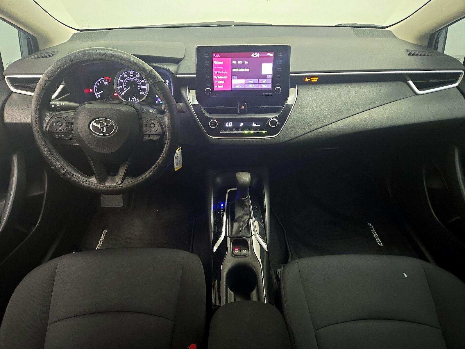 2022 Toyota Corolla LE - Photo 10
