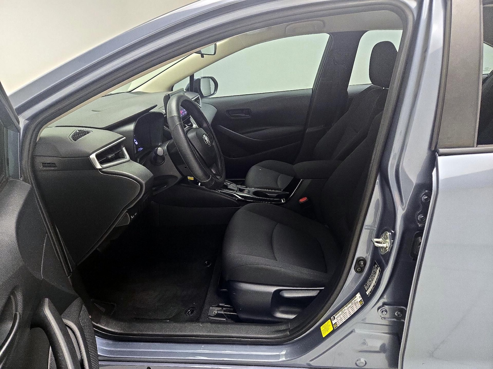 2022 Toyota Corolla LE - Photo 12