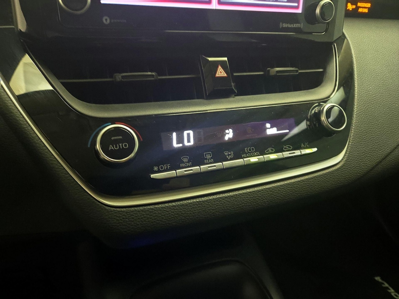 2022 Toyota Corolla LE - Photo 17