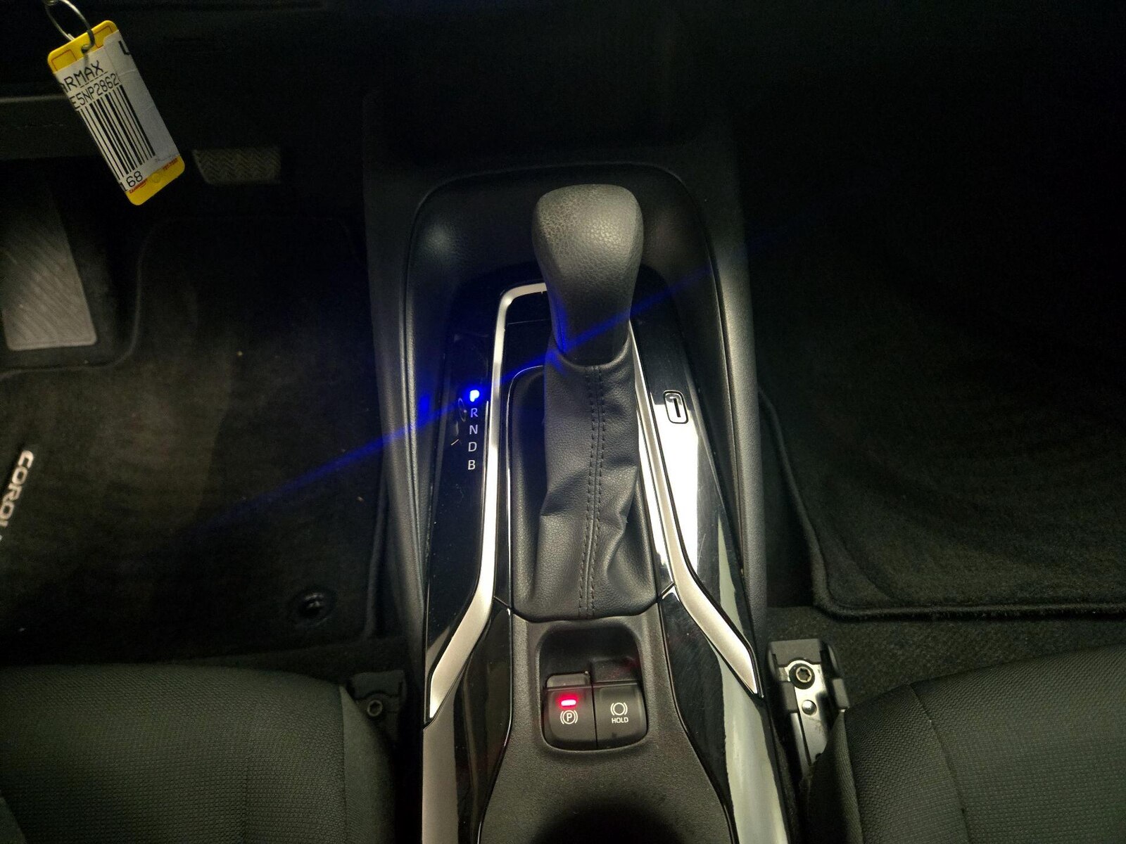 2022 Toyota Corolla LE - Photo 18
