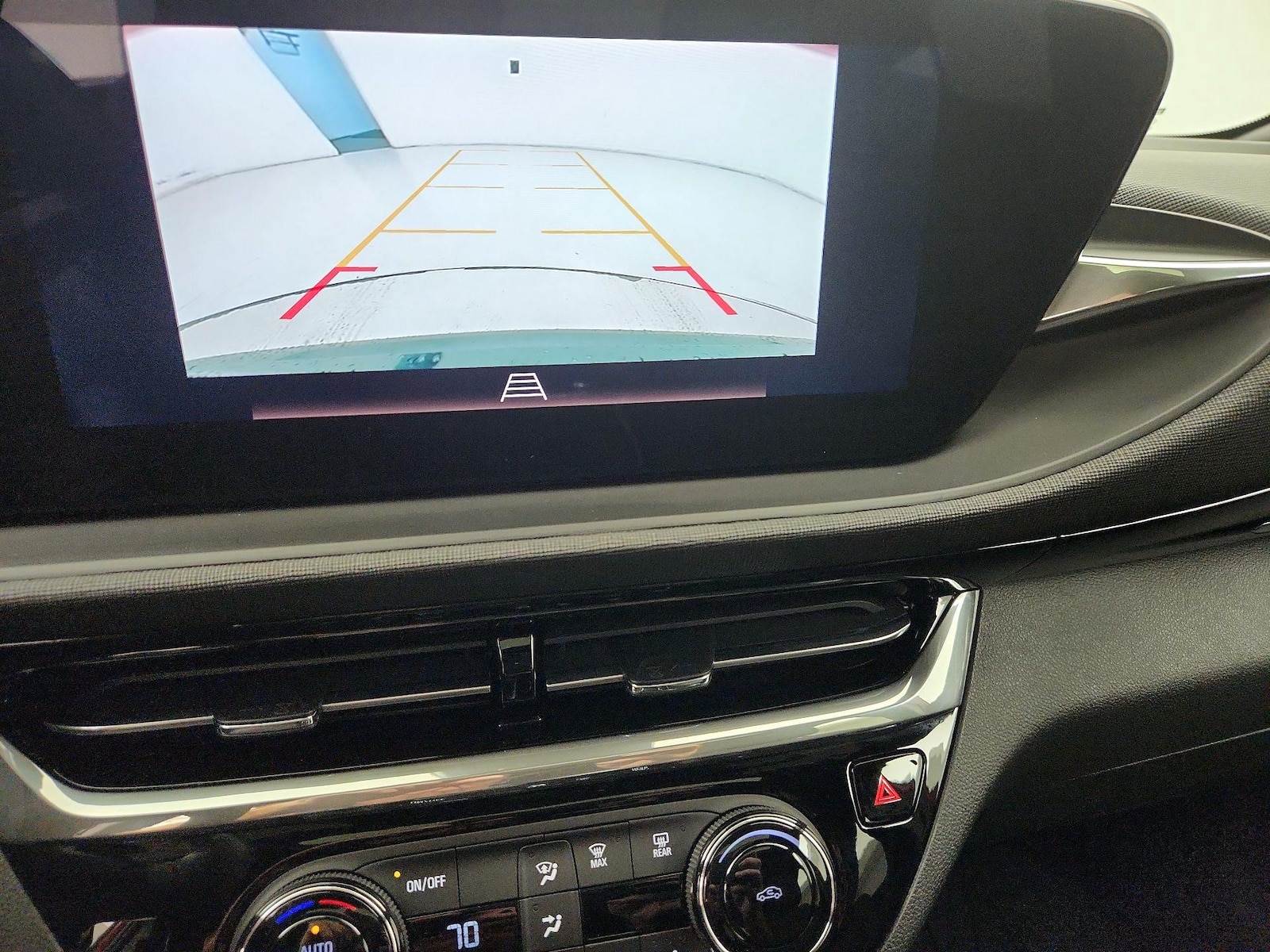 2024 Buick Envista Sport Touring - Photo 15