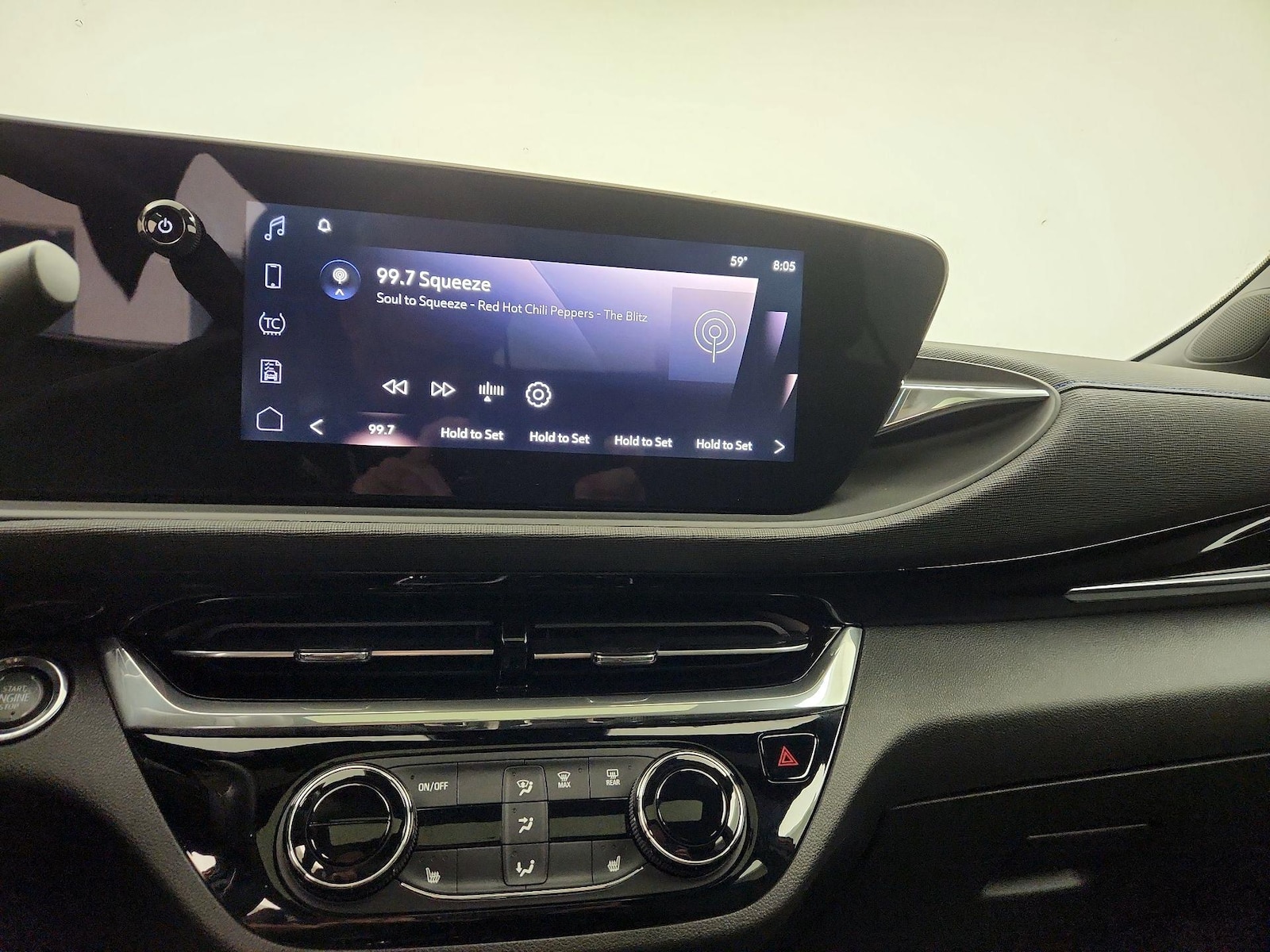2024 Buick Envista Sport Touring - Photo 17