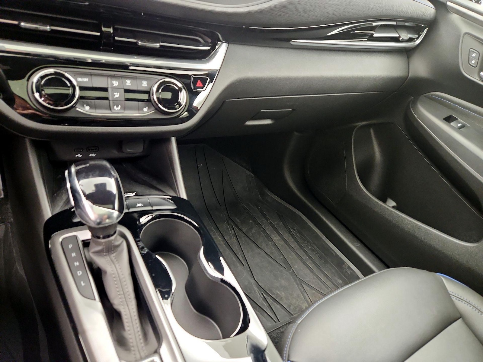 2024 Buick Envista Sport Touring - Photo 18