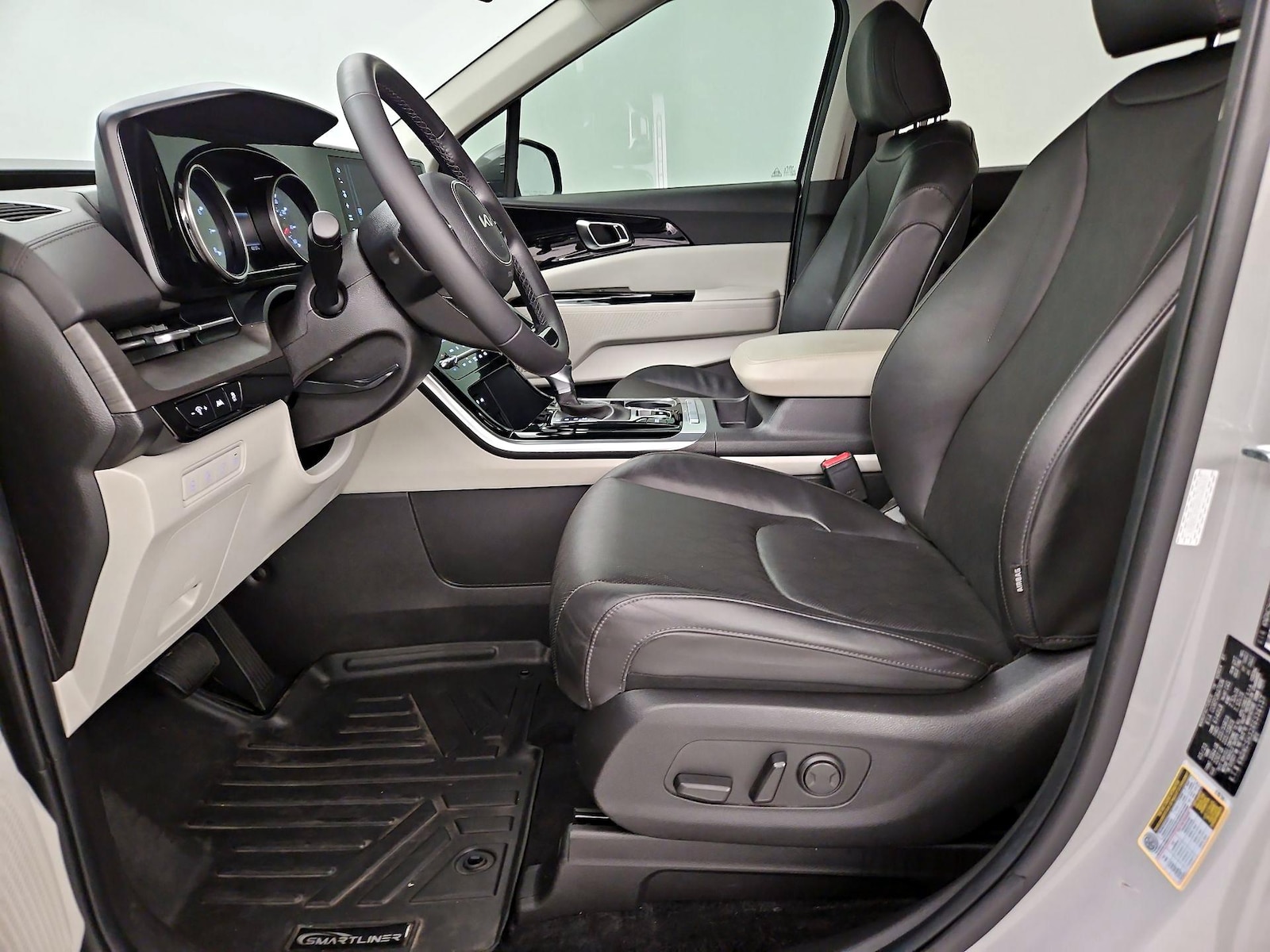 Side Airbags & Leatherette Seats