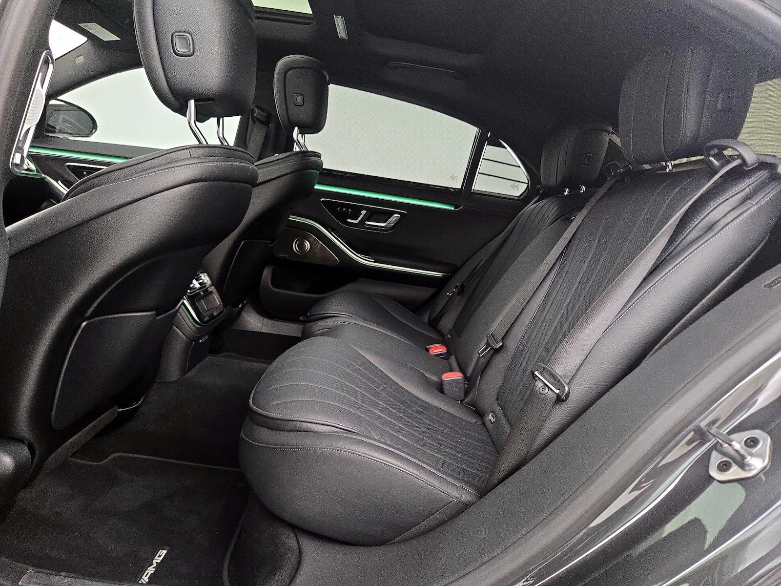 Rear A/C Seat(s)