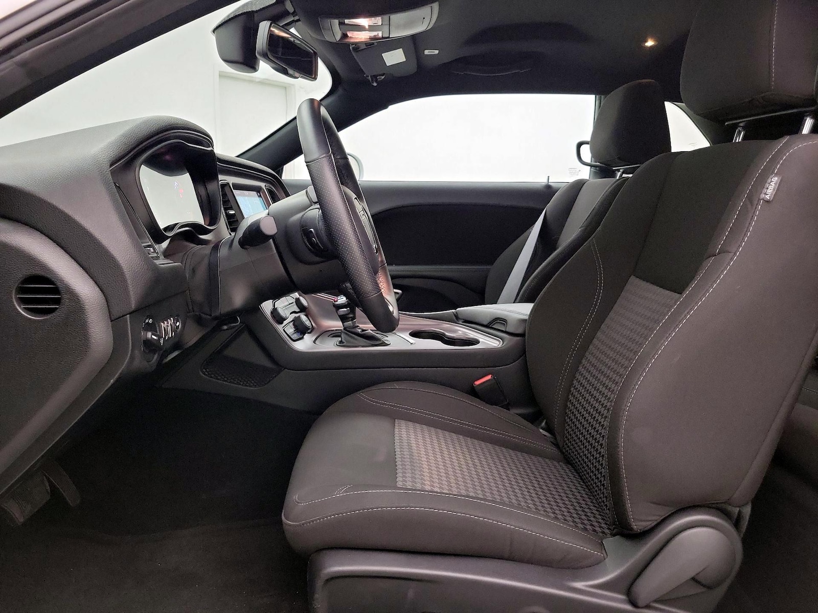 Power Seat(s) & Side Airbags