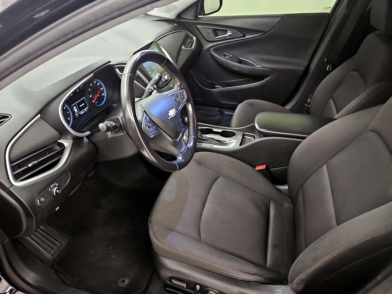 Power Seat(s) & Side Airbags
