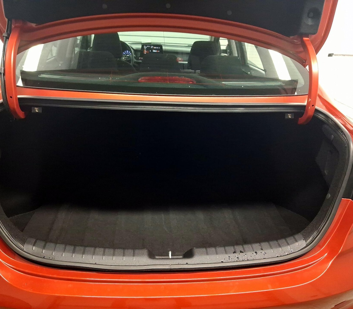 Trunk/Cargo (Seats Up)