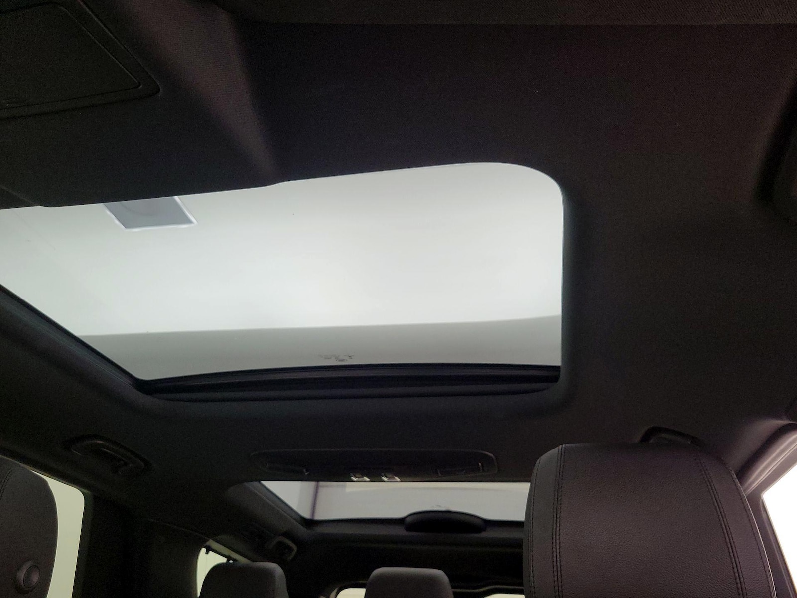 Skylight(s) & Overhead Airbags
