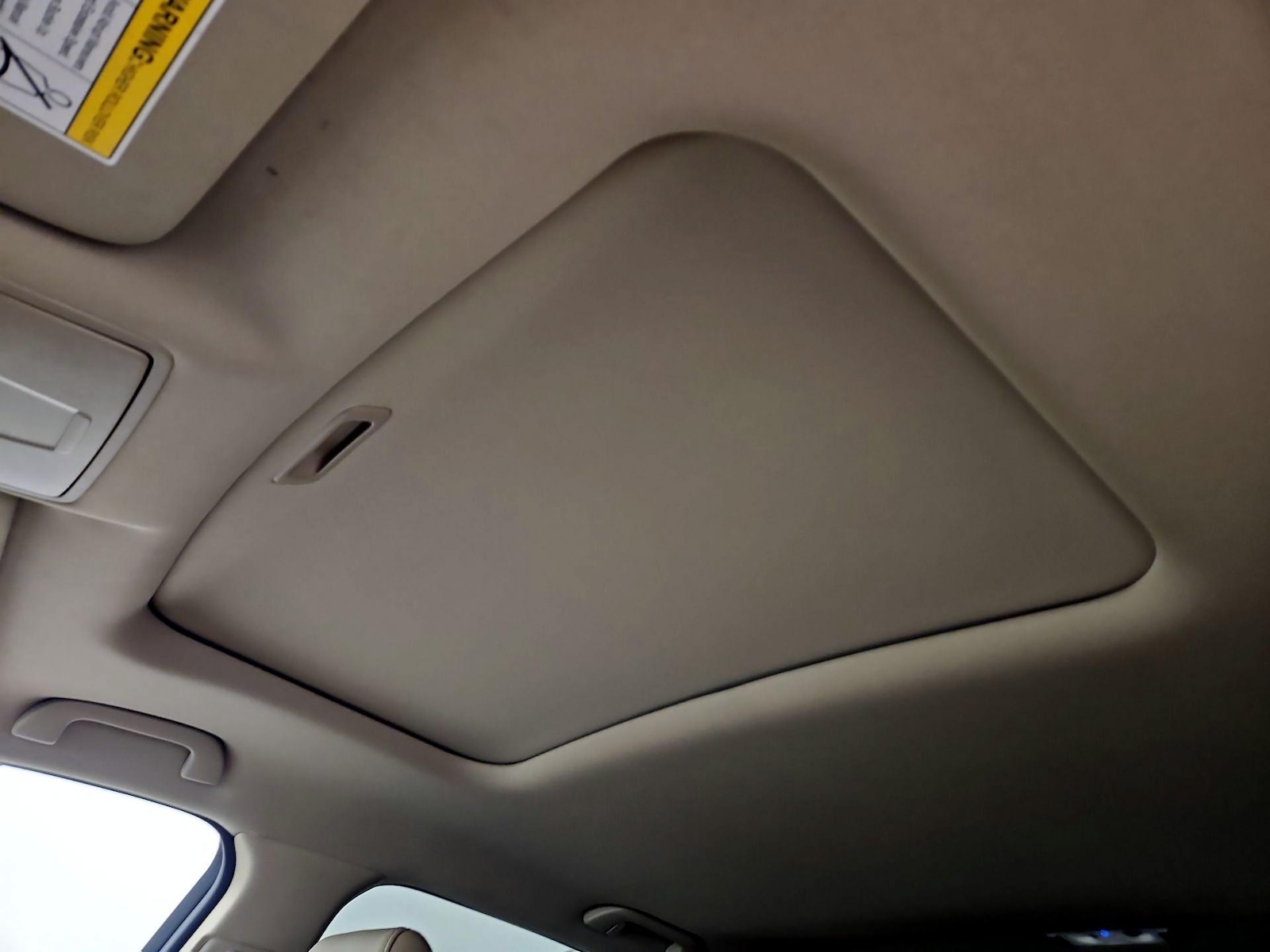 Sunroof(s) & Overhead Airbags