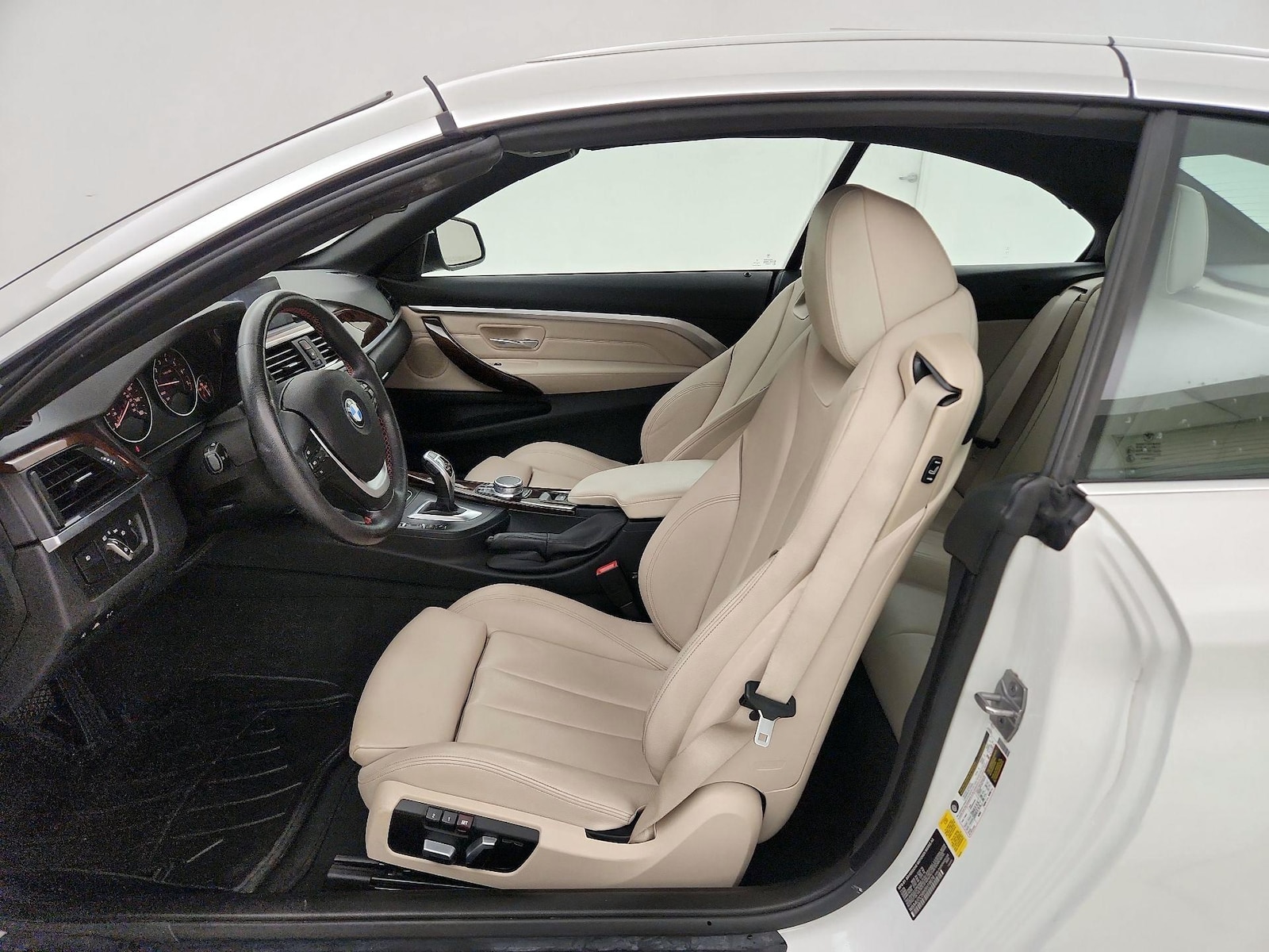 Power Seat(s) & Leather Seats