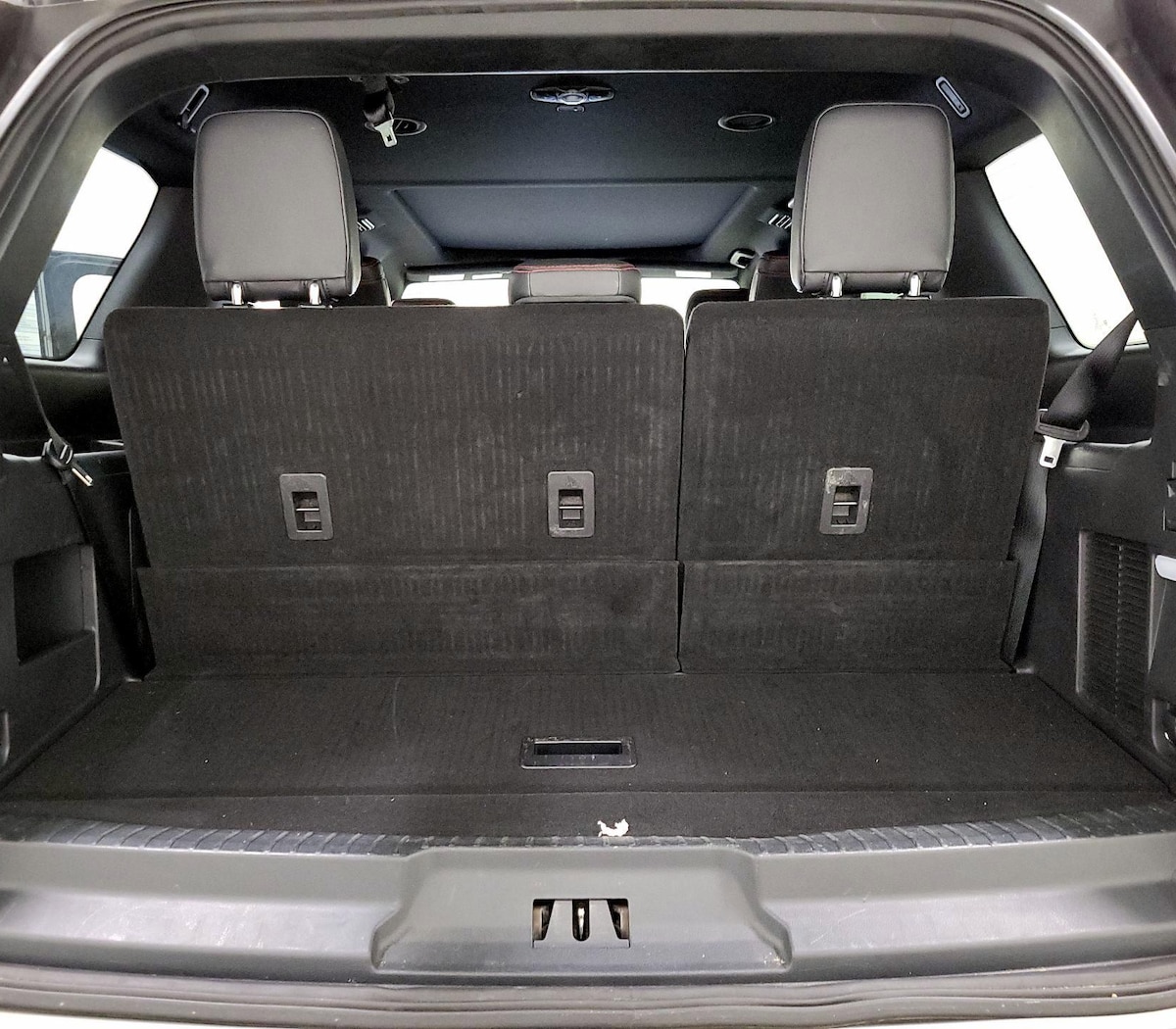 Trunk/Cargo (Seats Up)