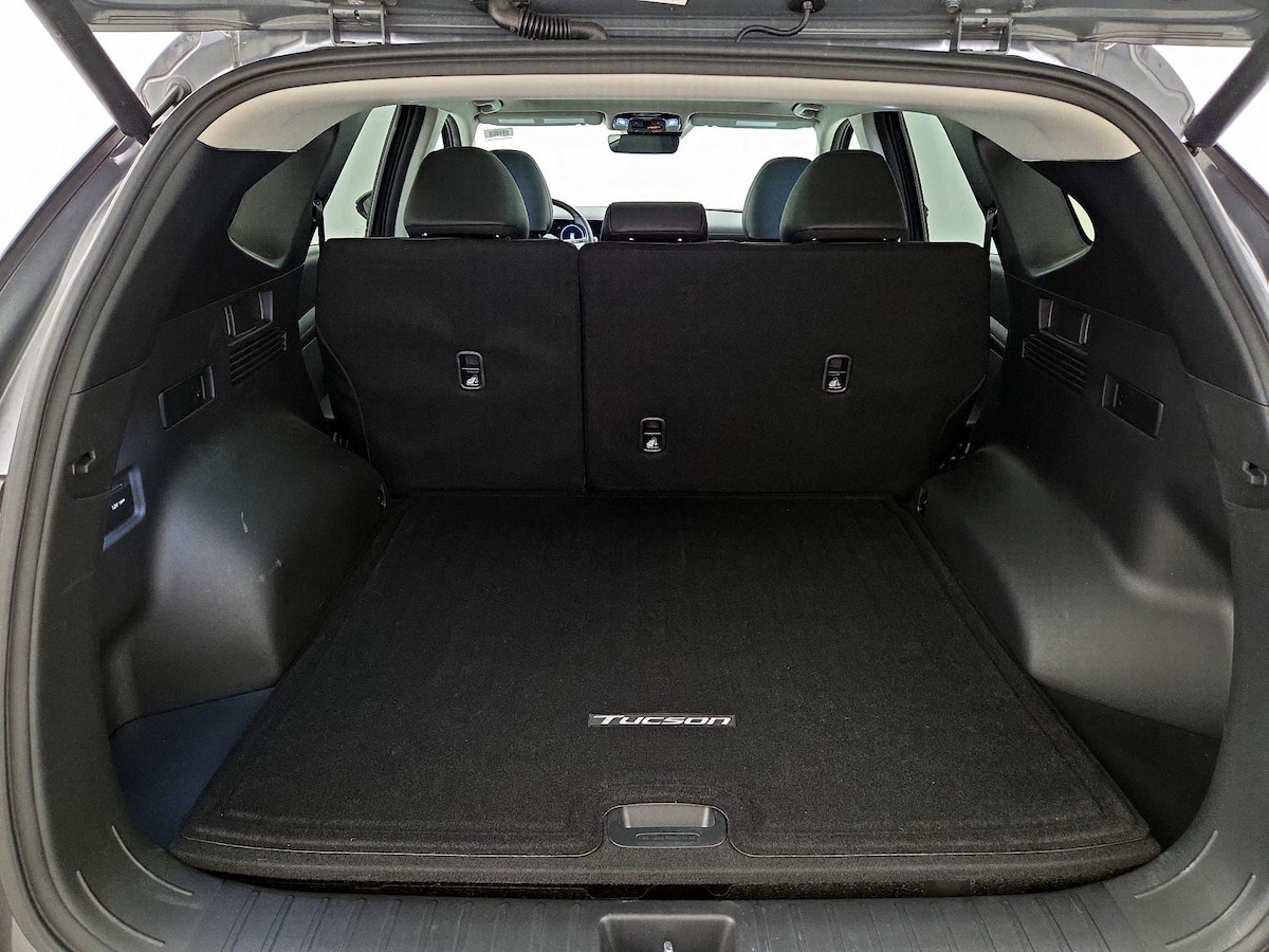Trunk/Cargo (Seats Up)