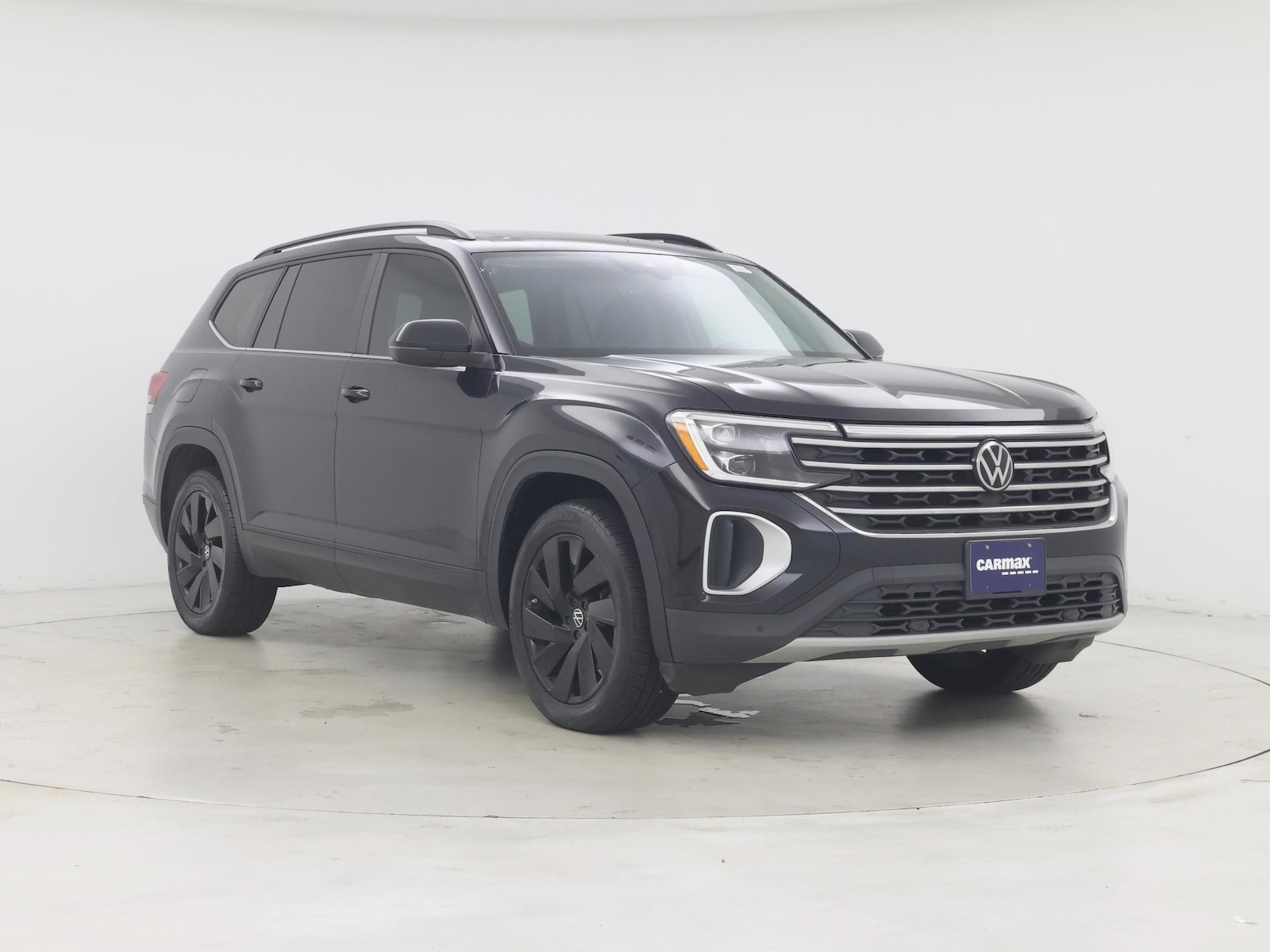 2024 Volkswagen Atlas SE w/Tech - Photo 2