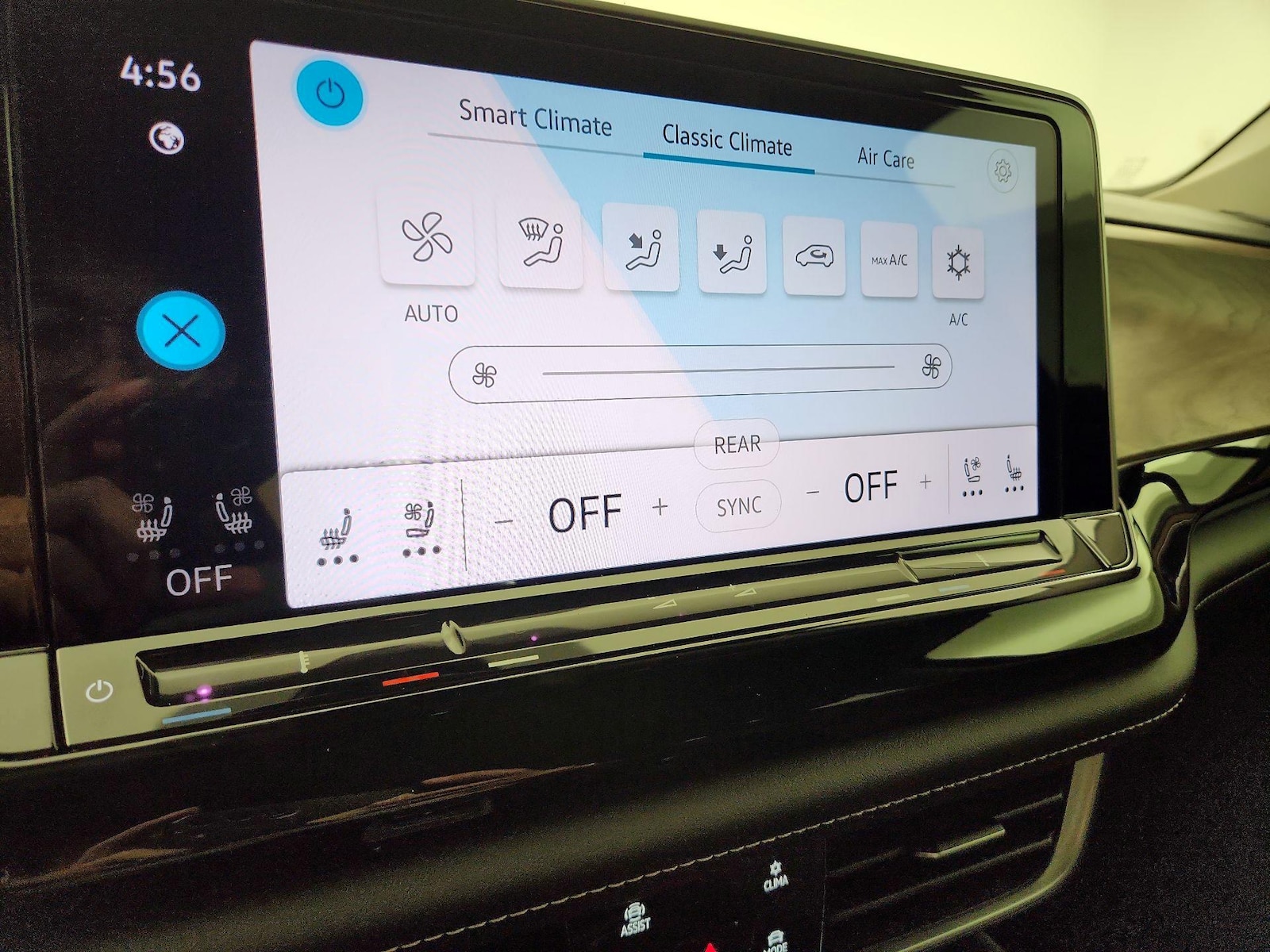 2024 Volkswagen Atlas SE w/Tech - Photo 15