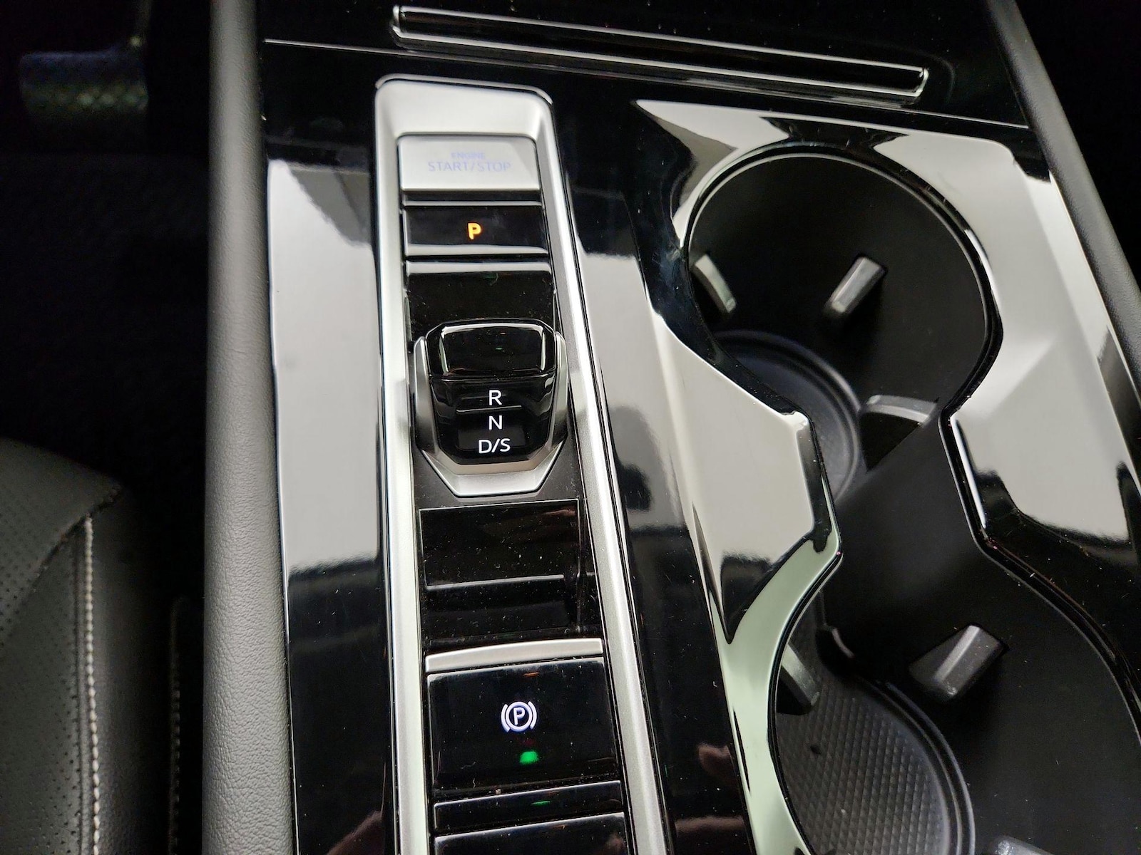 2024 Volkswagen Atlas SE w/Tech - Photo 16