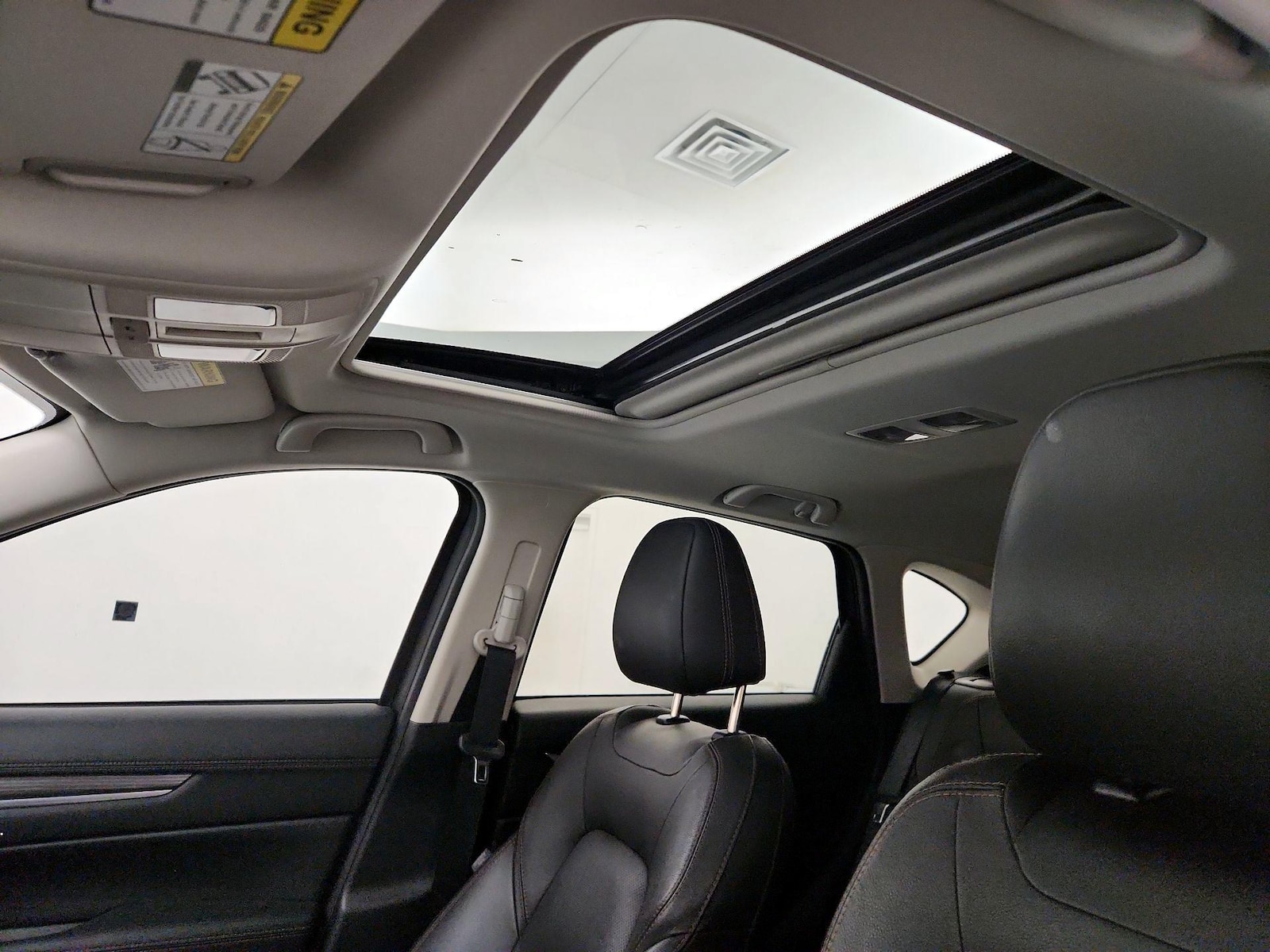 Sunroof(s) & Overhead Airbags