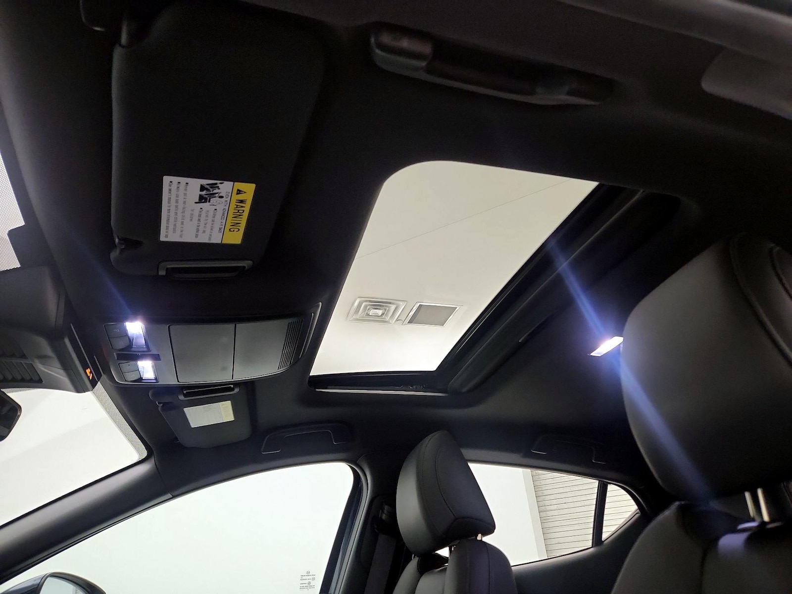 Sunroof(s) & Overhead Airbags