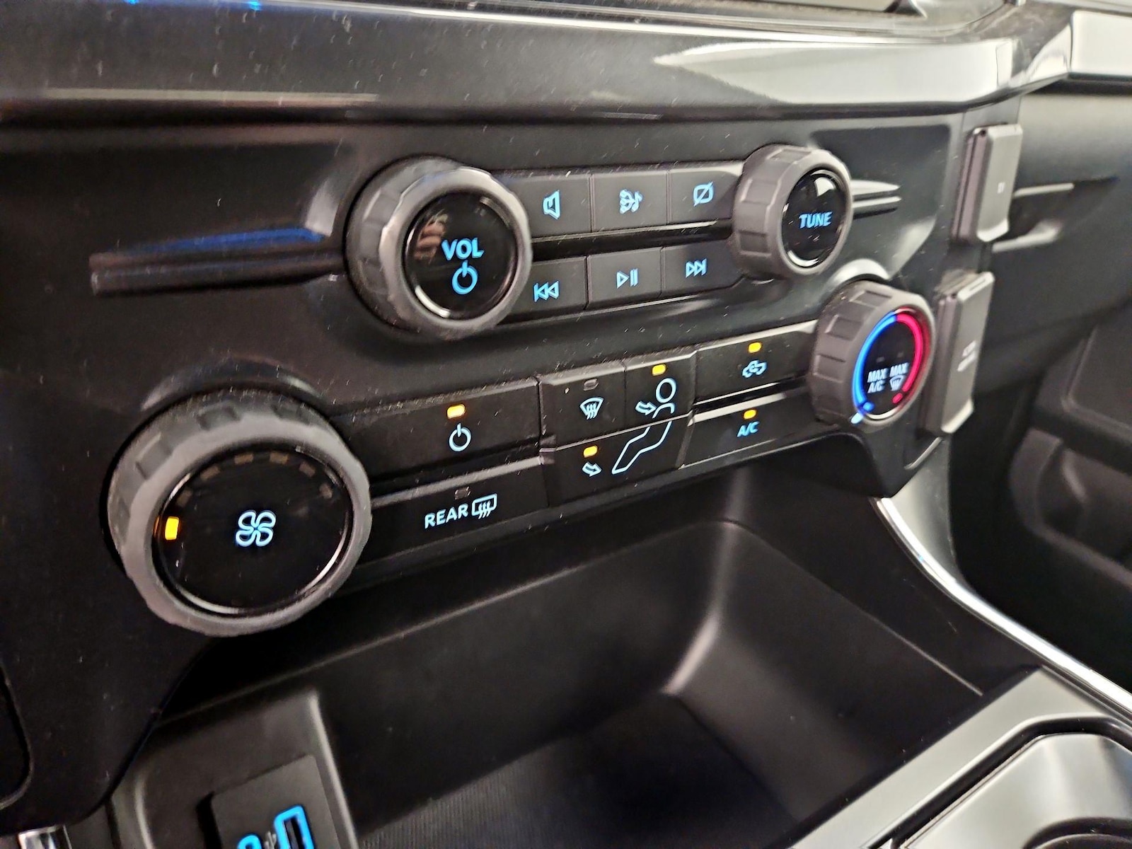 2024 Ford F-150 STX - Photo 18