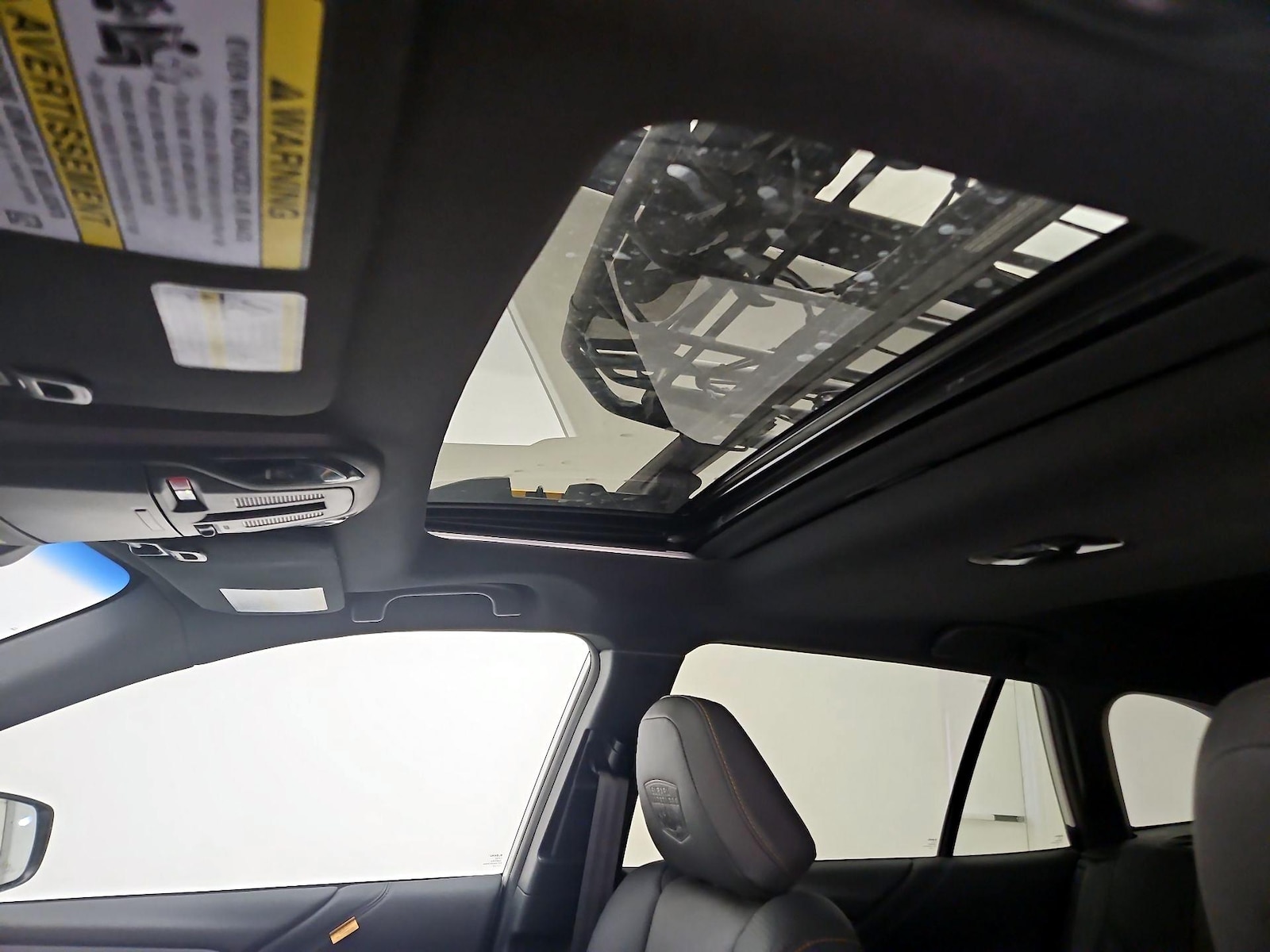 Sunroof(s) & Overhead Airbags