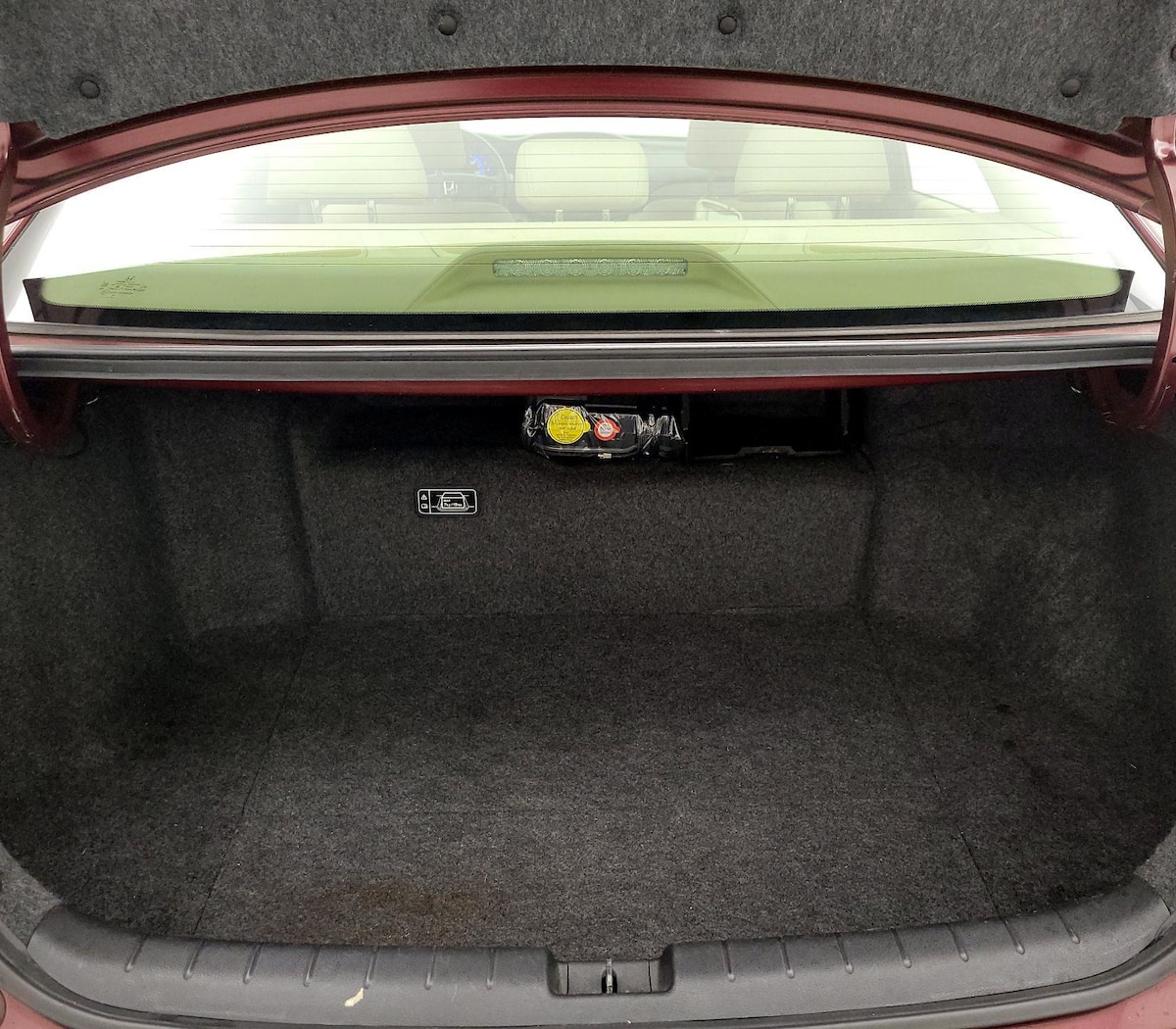 Trunk/Cargo (Seats Up)