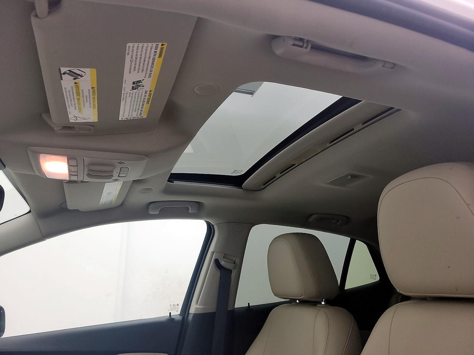 Sunroof(s) & Overhead Airbags