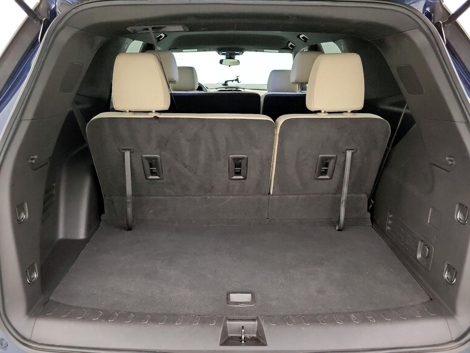 2022 Chevrolet Traverse LS - Photo 22