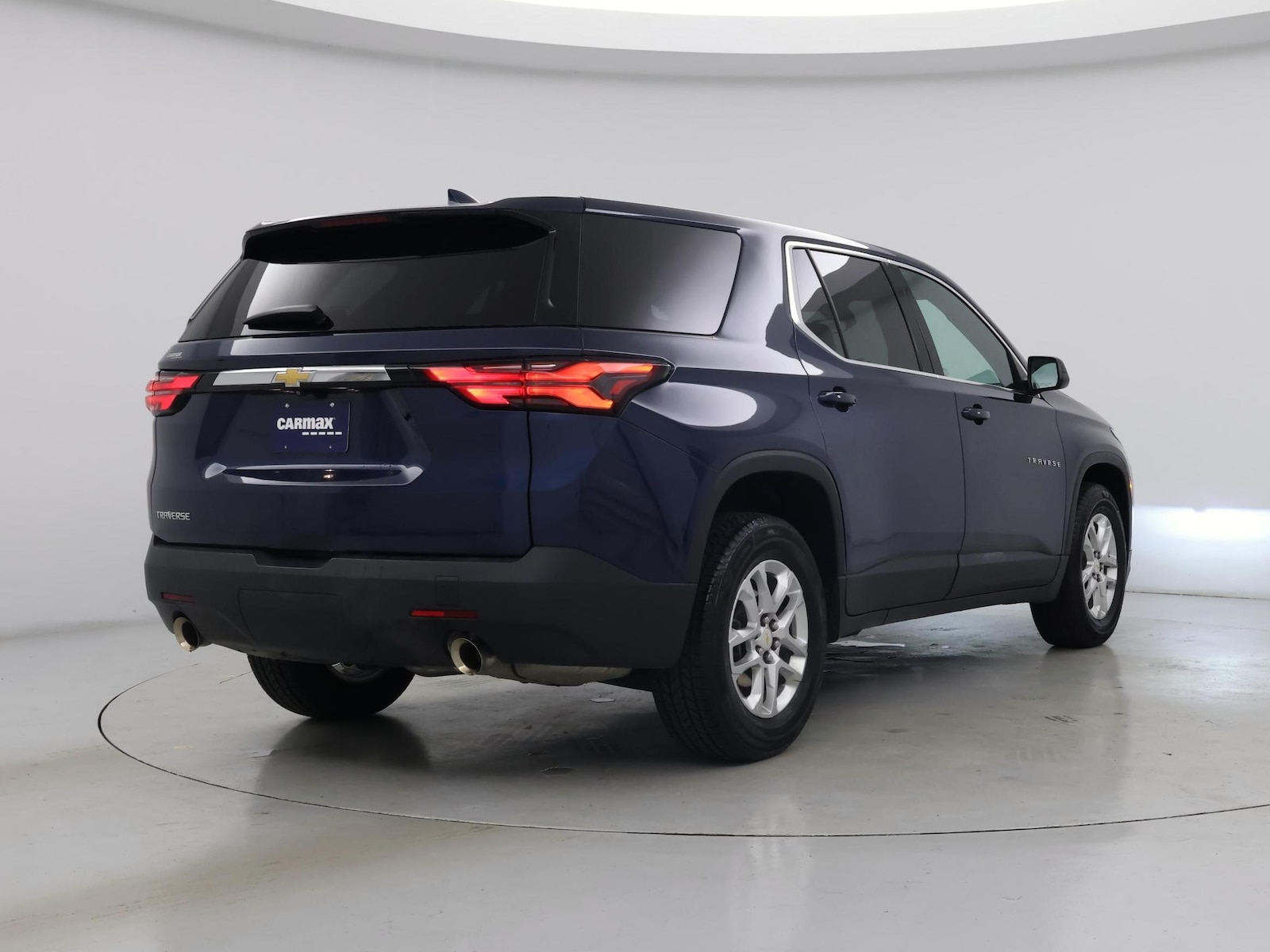 2022 Chevrolet Traverse LS - Photo 9