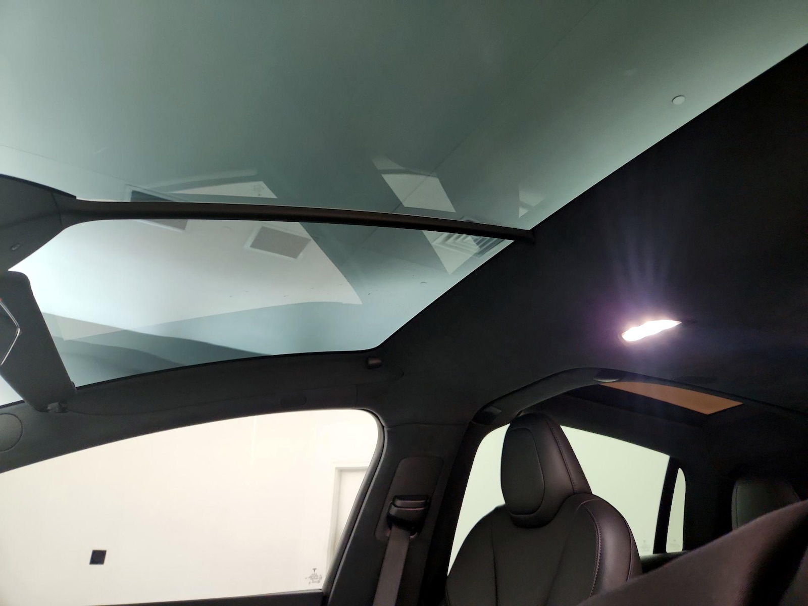 Skylight(s) & Overhead Airbags