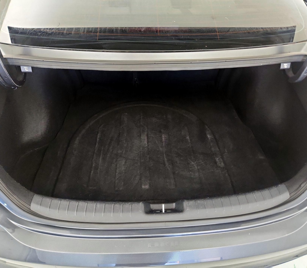 Trunk/Cargo (Seats Up)