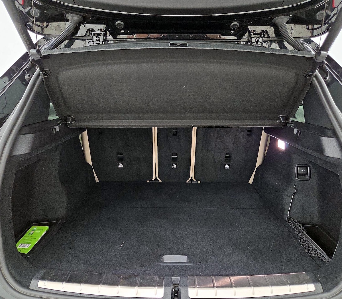 Trunk/Cargo (Seats Up)