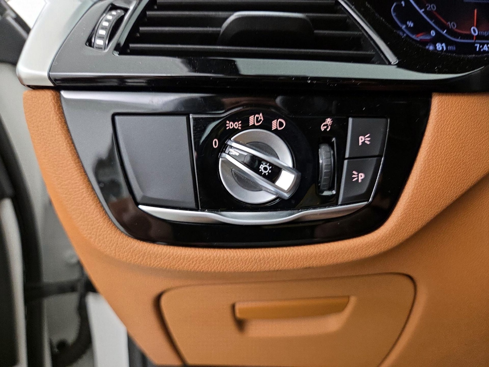 2023 BMW 5 Series 530i - Photo 14