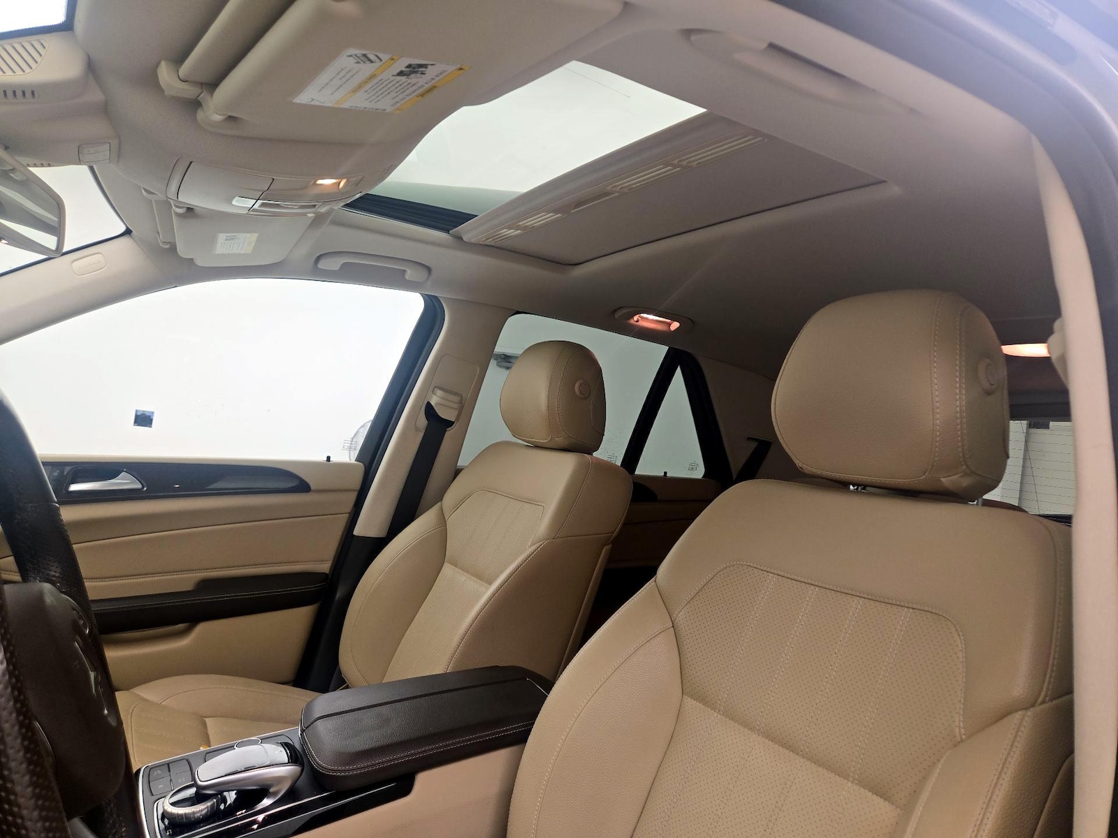 Sunroof(s) & Overhead Airbags