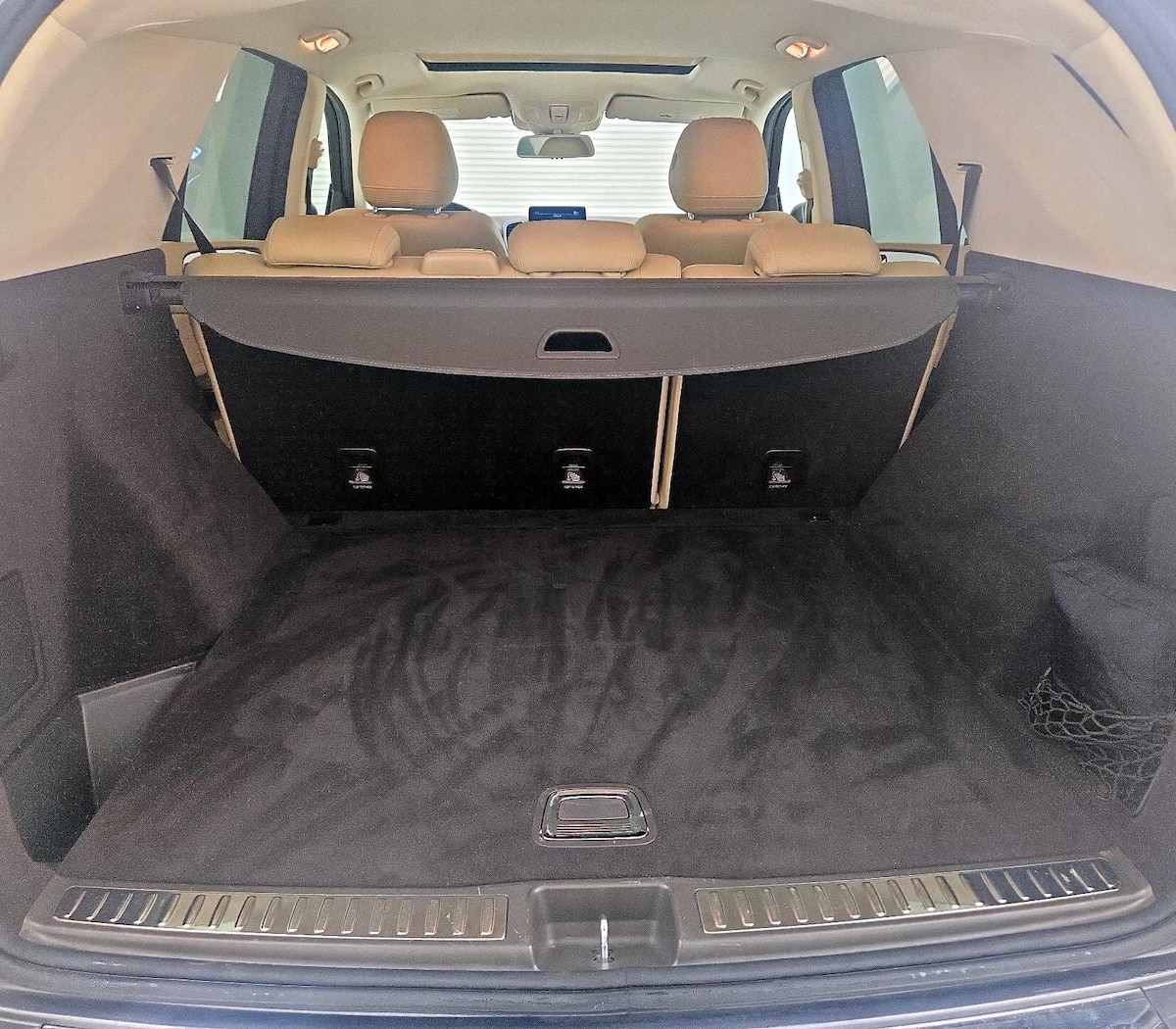Trunk/Cargo (Seats Up)