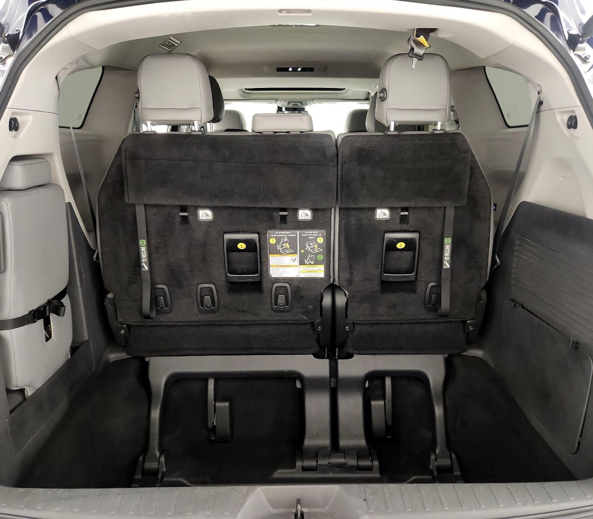 Trunk/Cargo (Seats Up)