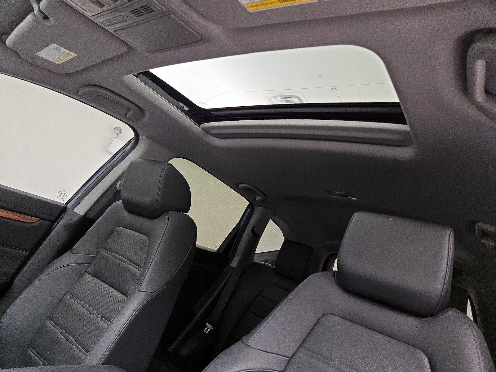 Sunroof(s) & Overhead Airbags