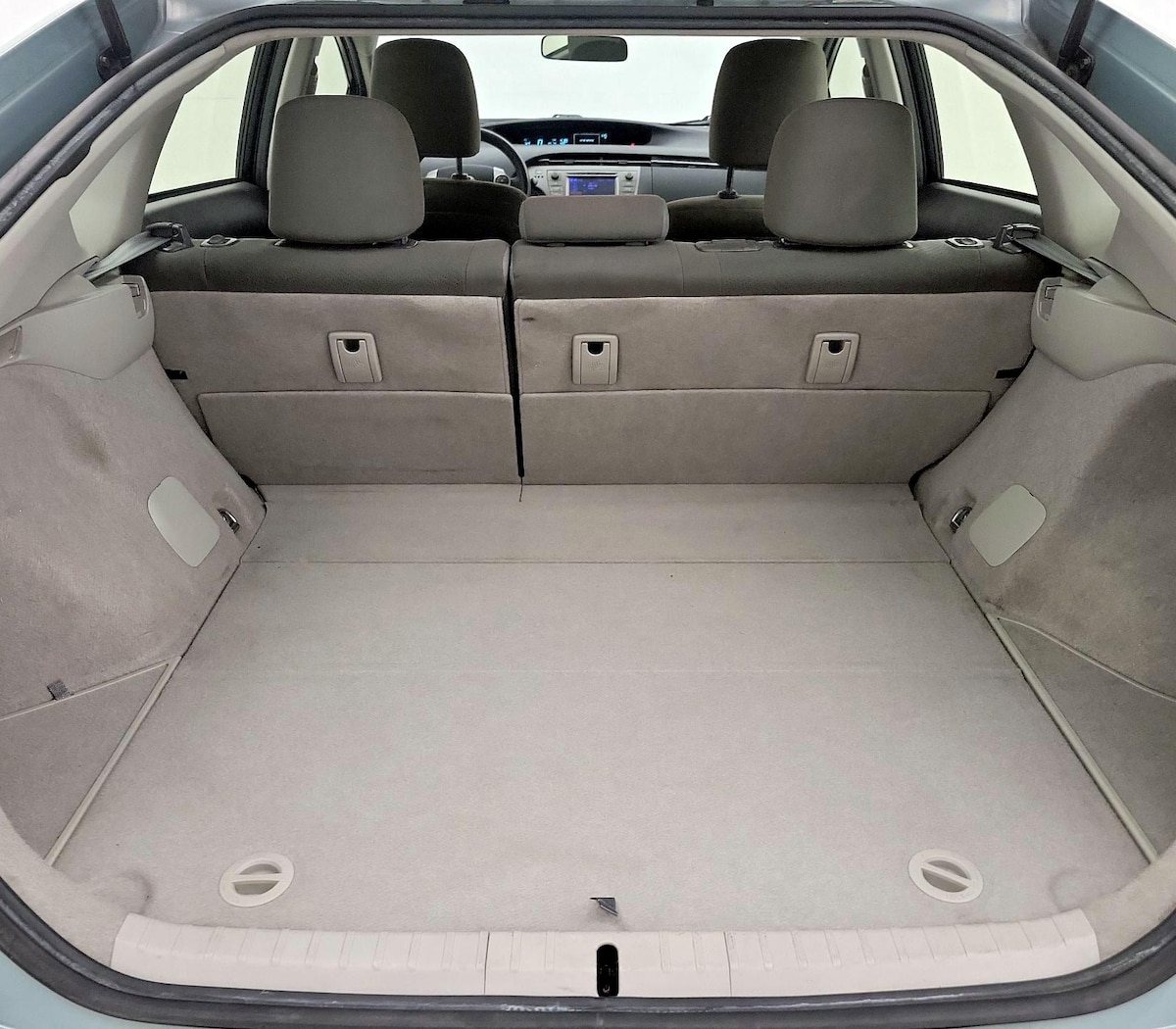 Trunk/Cargo (Seats Up)