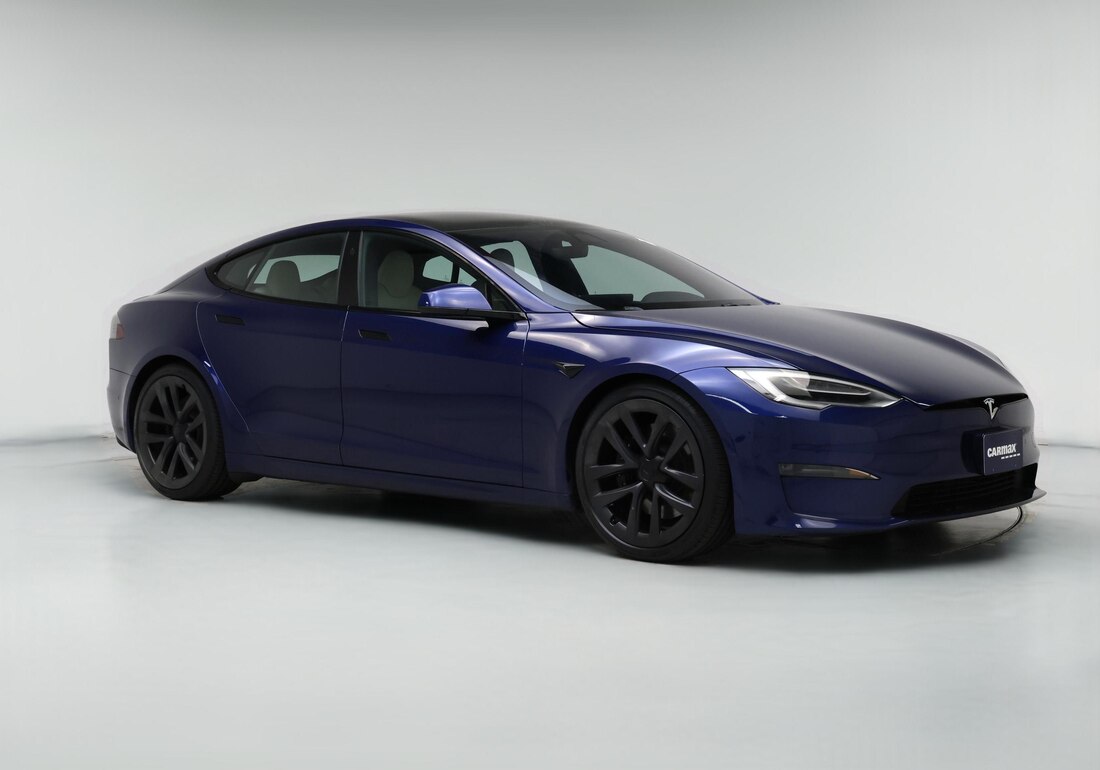 2021 Tesla Model S Plaid in Blue — CarMax photo