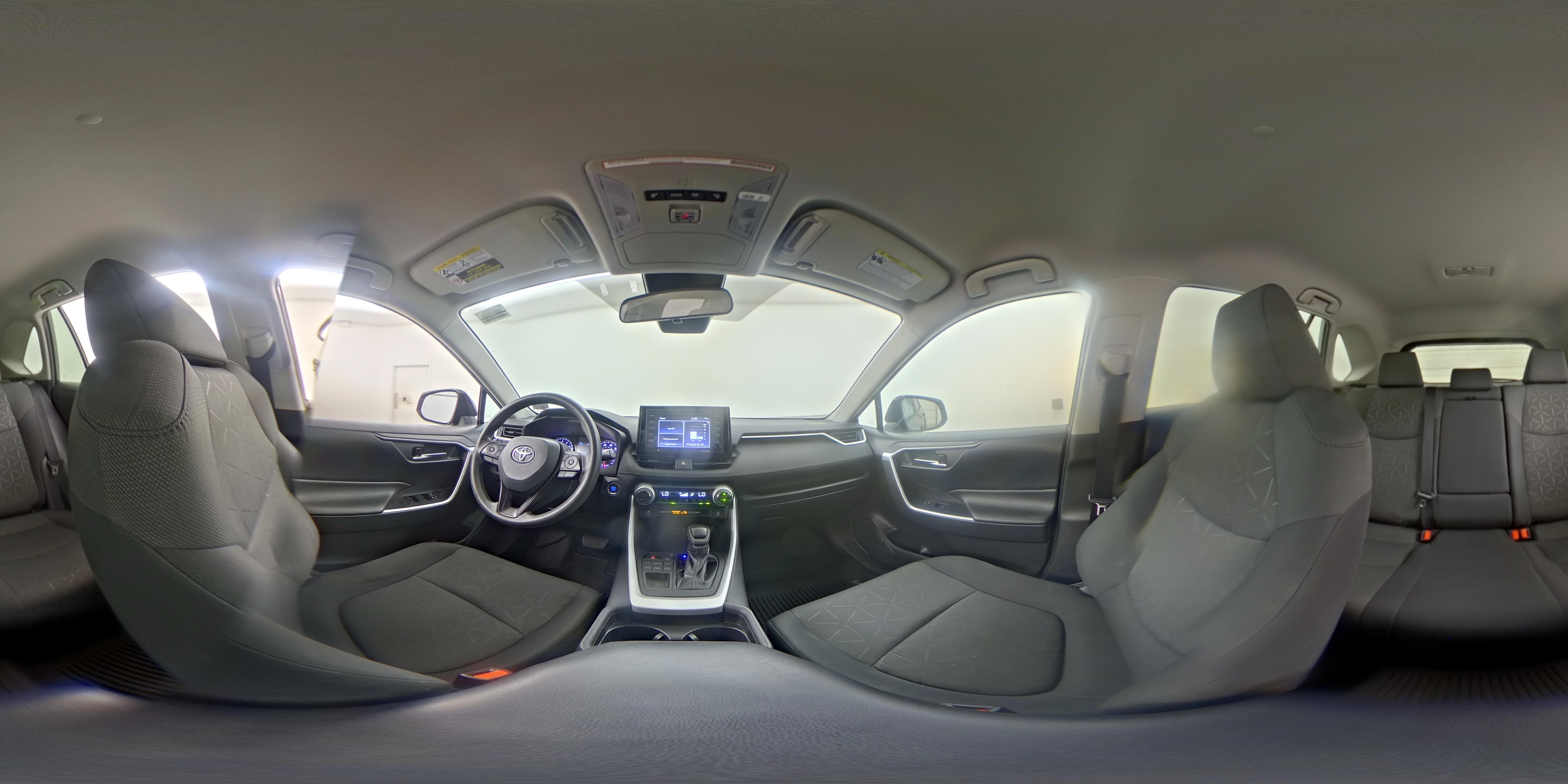 2021 Toyota RAV4 XLE - Photo 24