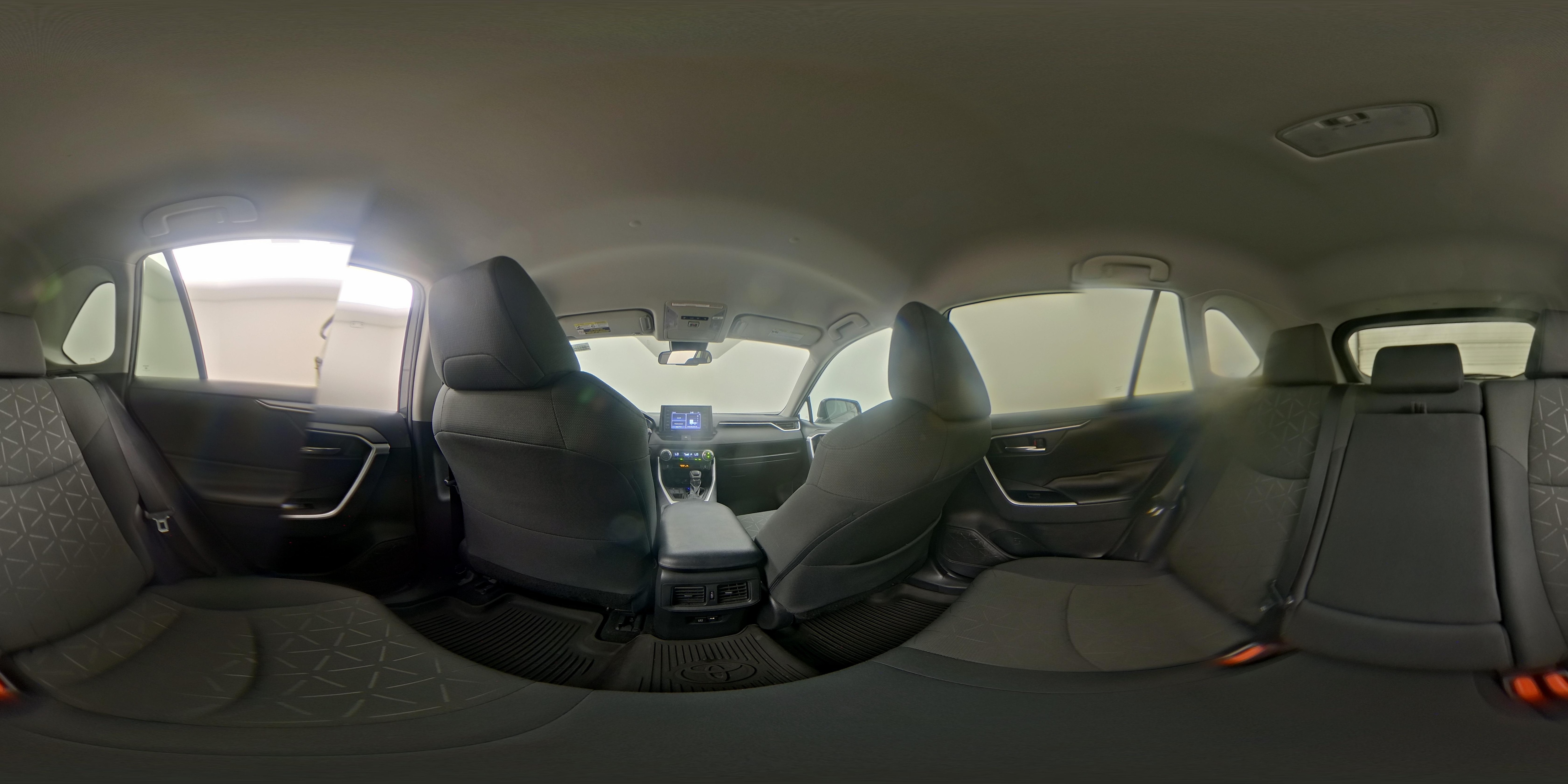 2021 Toyota RAV4 XLE - Photo 25