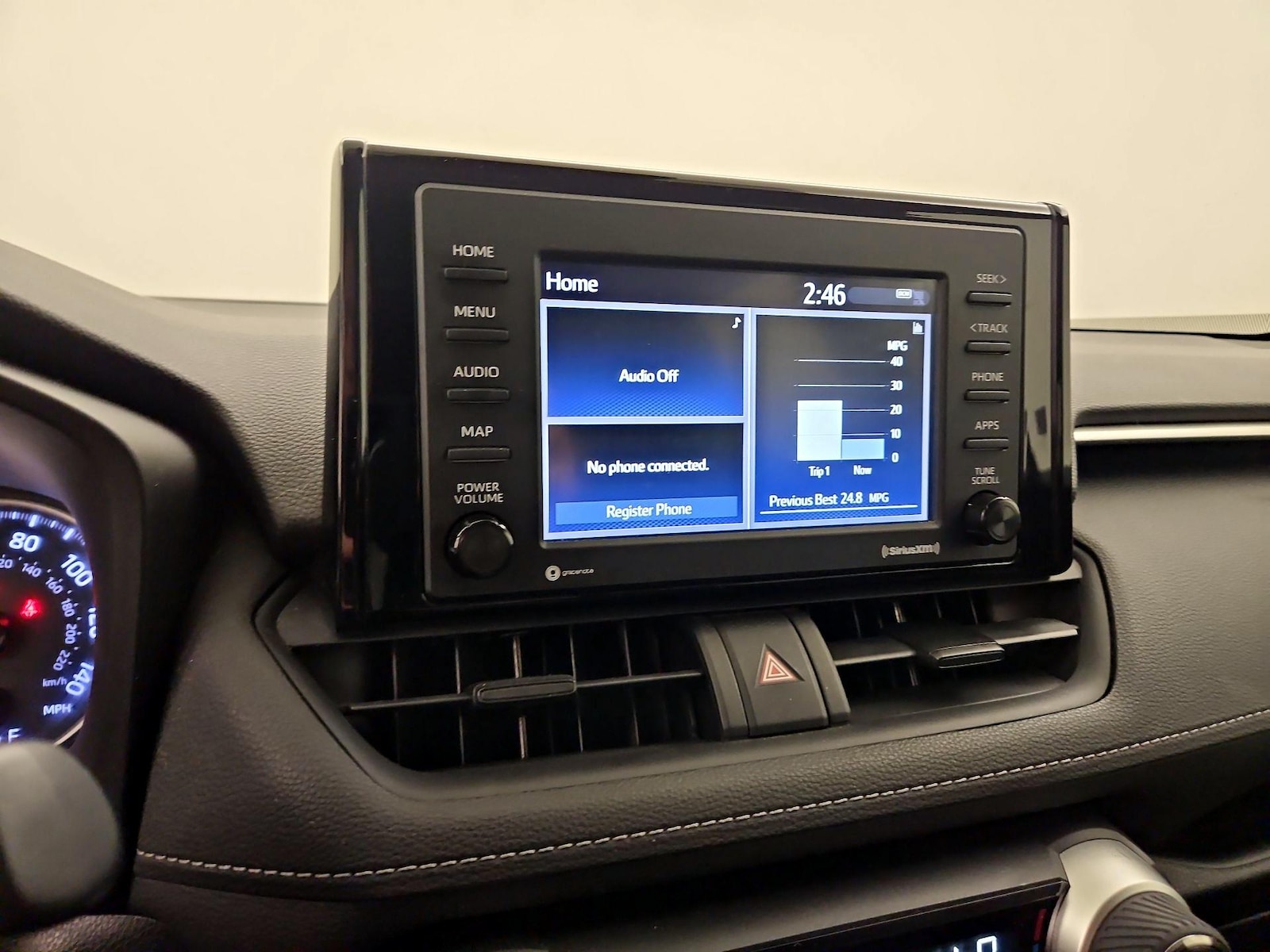 2021 Toyota RAV4 XLE - Photo 16