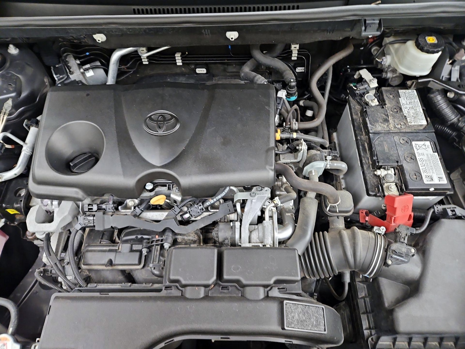 2021 Toyota RAV4 XLE - Photo 22