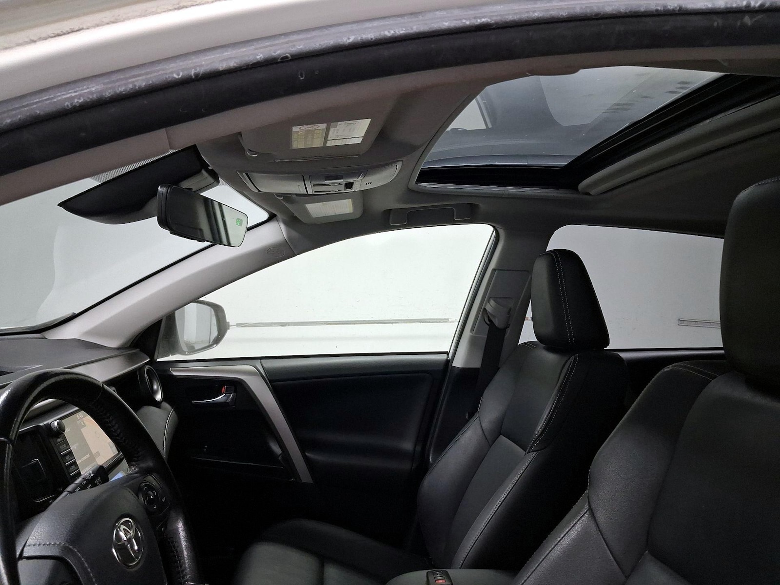 Sunroof(s) & Overhead Airbags