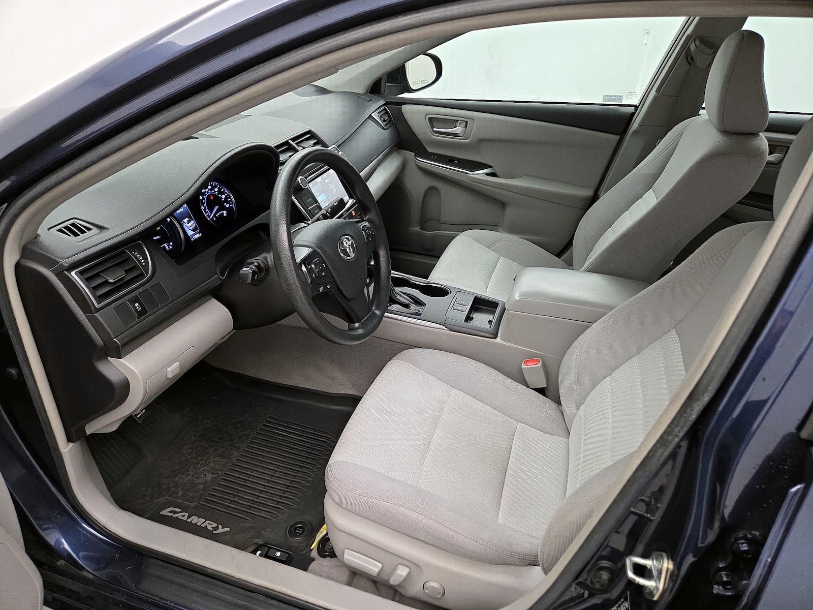 Power Seat(s) & Side Airbags