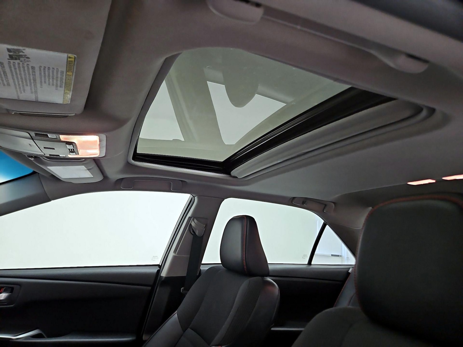 Sunroof(s) & Overhead Airbags