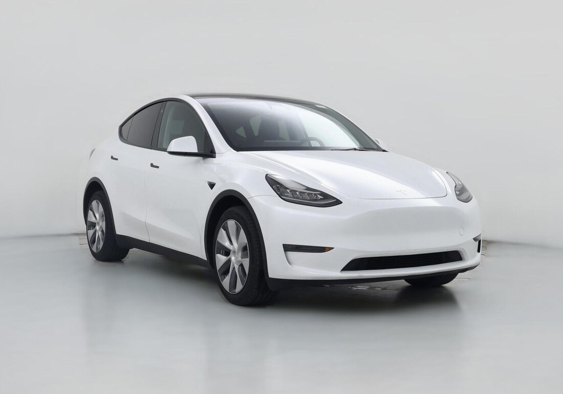 2023 Tesla Model Y Long Range All-Wheel Drive in White — CarMax photo