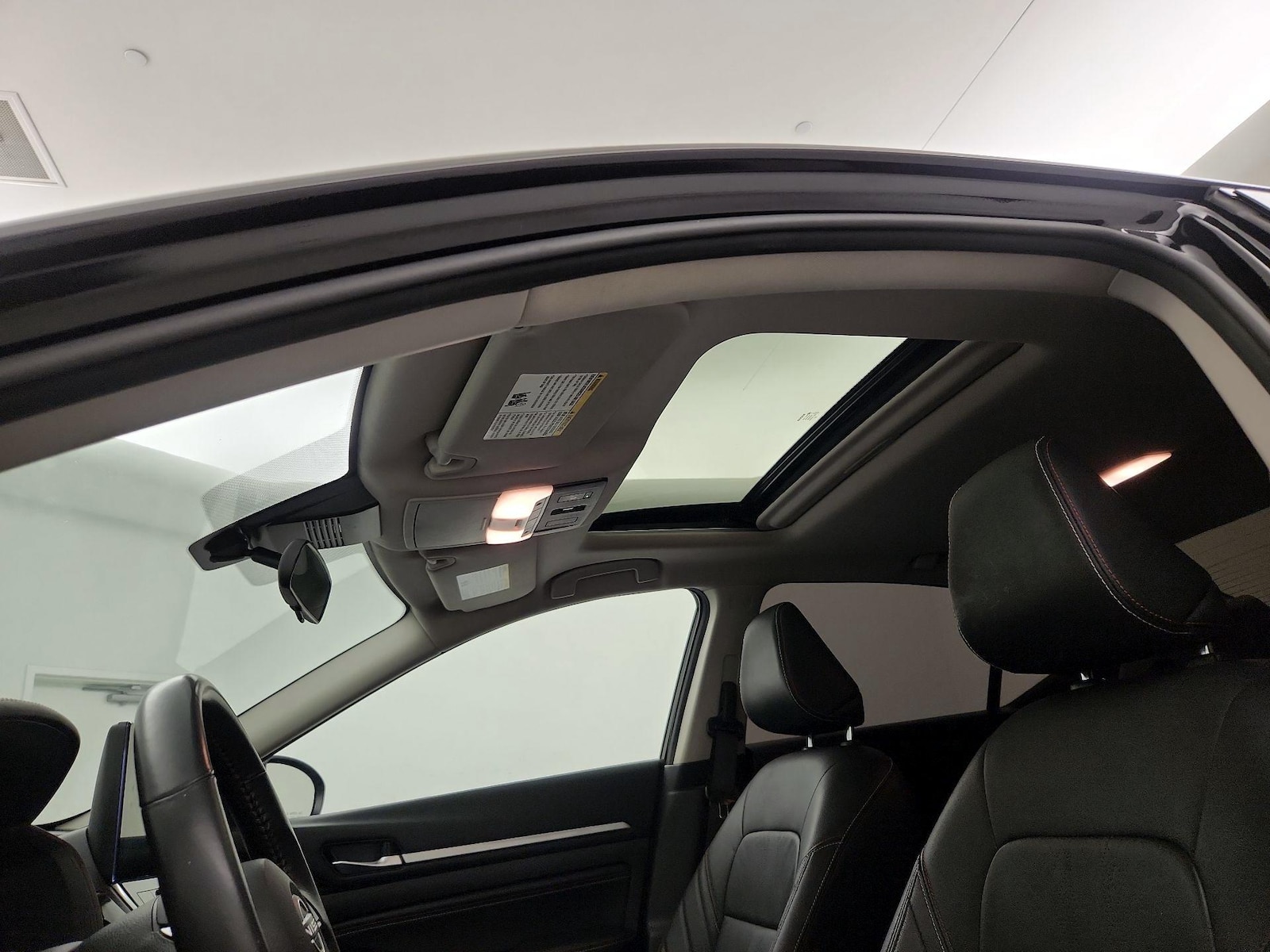 Sunroof(s) & Overhead Airbags