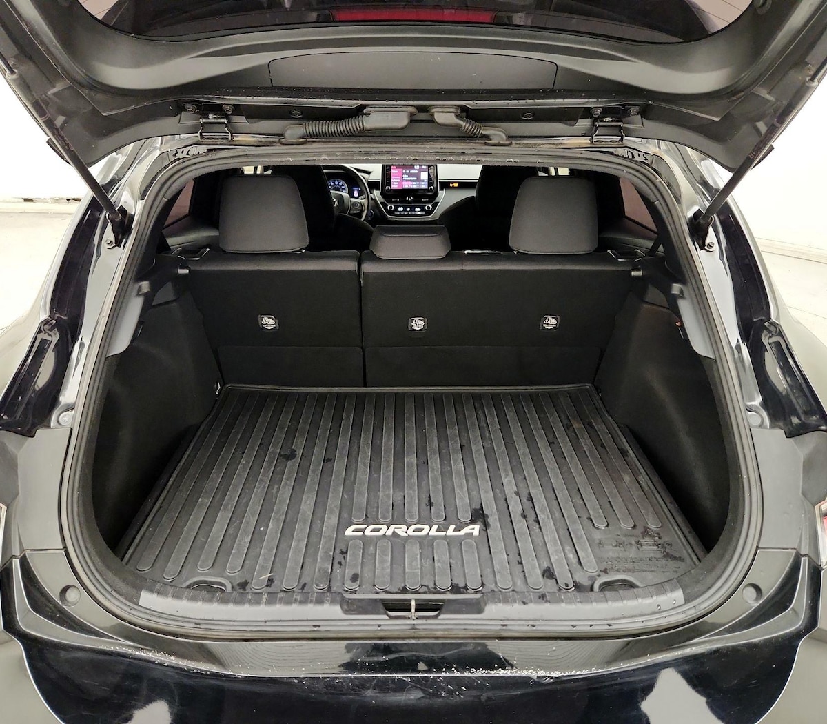 Trunk/Cargo (Seats Up)